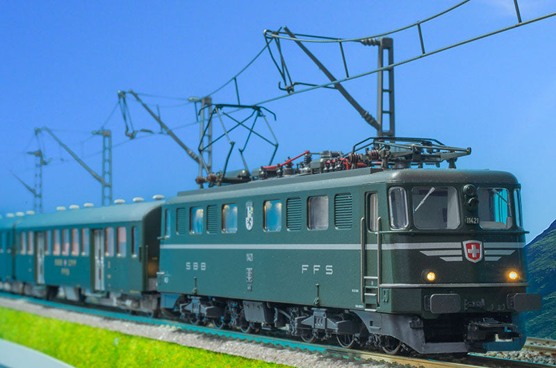 New Arrivals: Trix Lightweight Steel Car Set