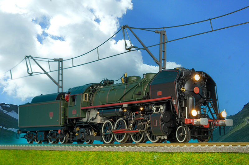 New Arrivals : Trix 25141 SNCF 141 Steam Locomotive