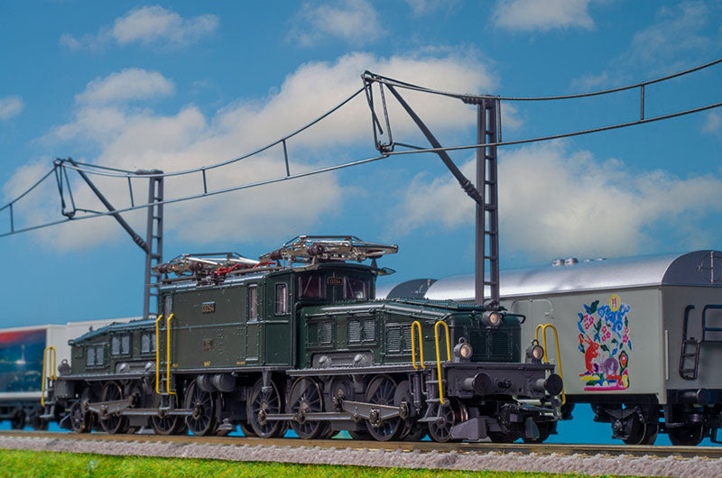 Trix SBB Be 6/8 II 鱷魚電力機車。雙馬達。