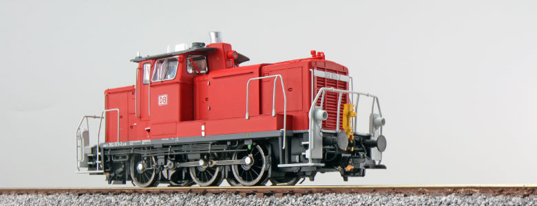 ESU V60/BR260 Diesel Locomotive 內燃小調機。