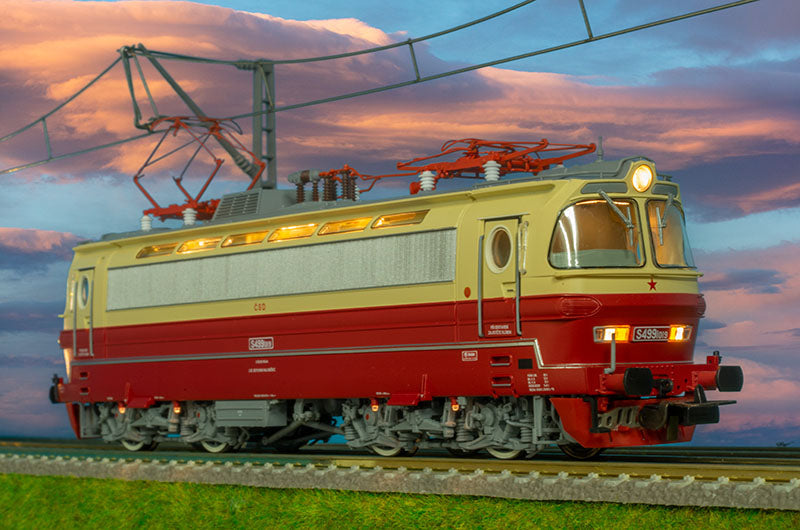 Piko S499 Electric Locomotive 系列電力機車