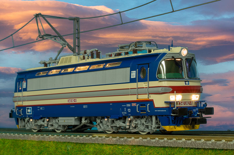 Piko S499 Electric Locomotives.