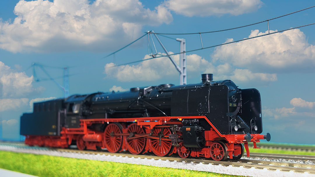 Trix 25001 BR 01 DRG Steam locomotive.