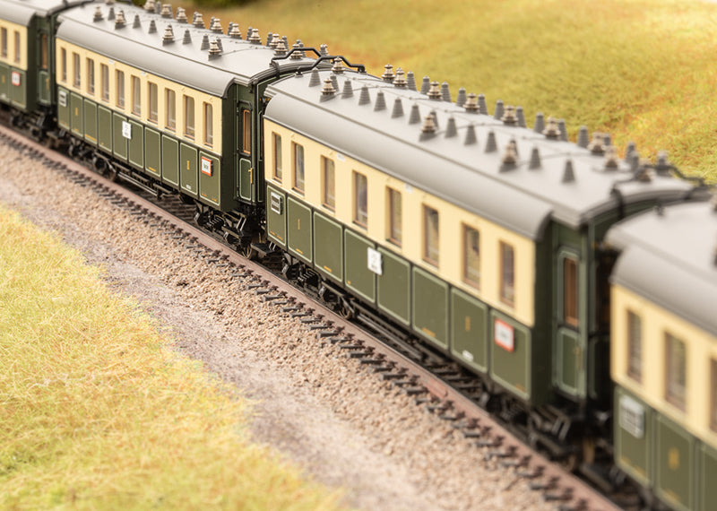 Trix Gauge H0 - Article No. 21360 "Bavarian Express Train" Set