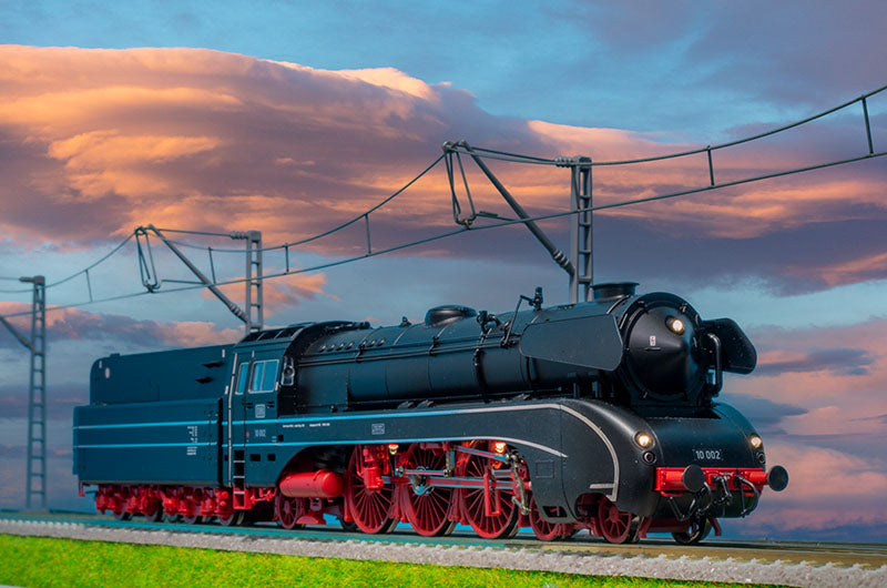 Roco 70191: Steam locomotive 10 002, DB