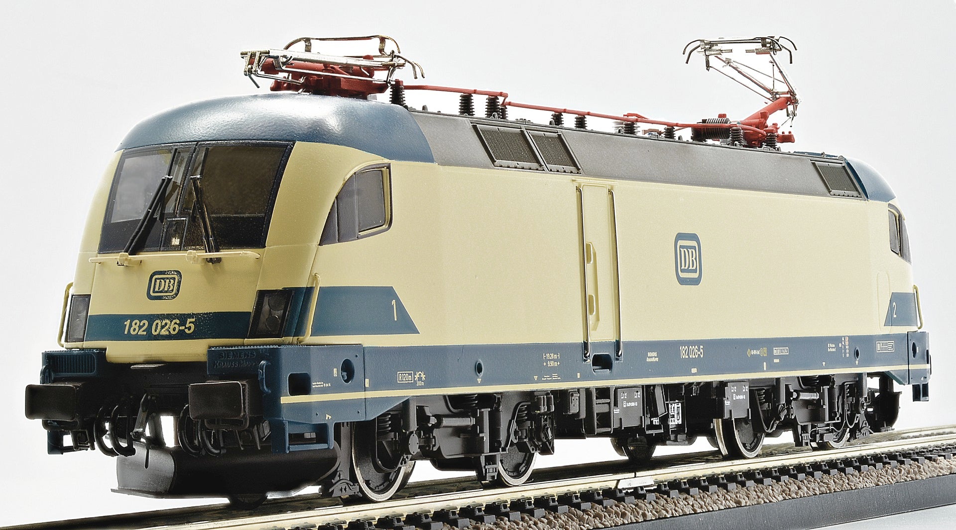 Roco  Electric locomotive 182 026-5, DB
