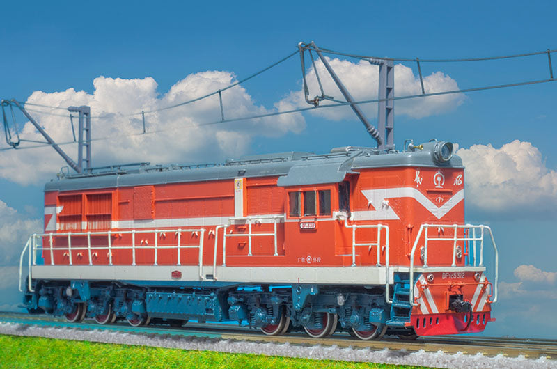 N27 China Railway DF7C Diesel locomotive, Brass model.